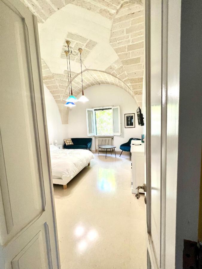 Villa Encantamiento - Dimora Gelsomino - Masseria Storica Nel Cuore Della Puglia Con Piscina Latiano エクステリア 写真