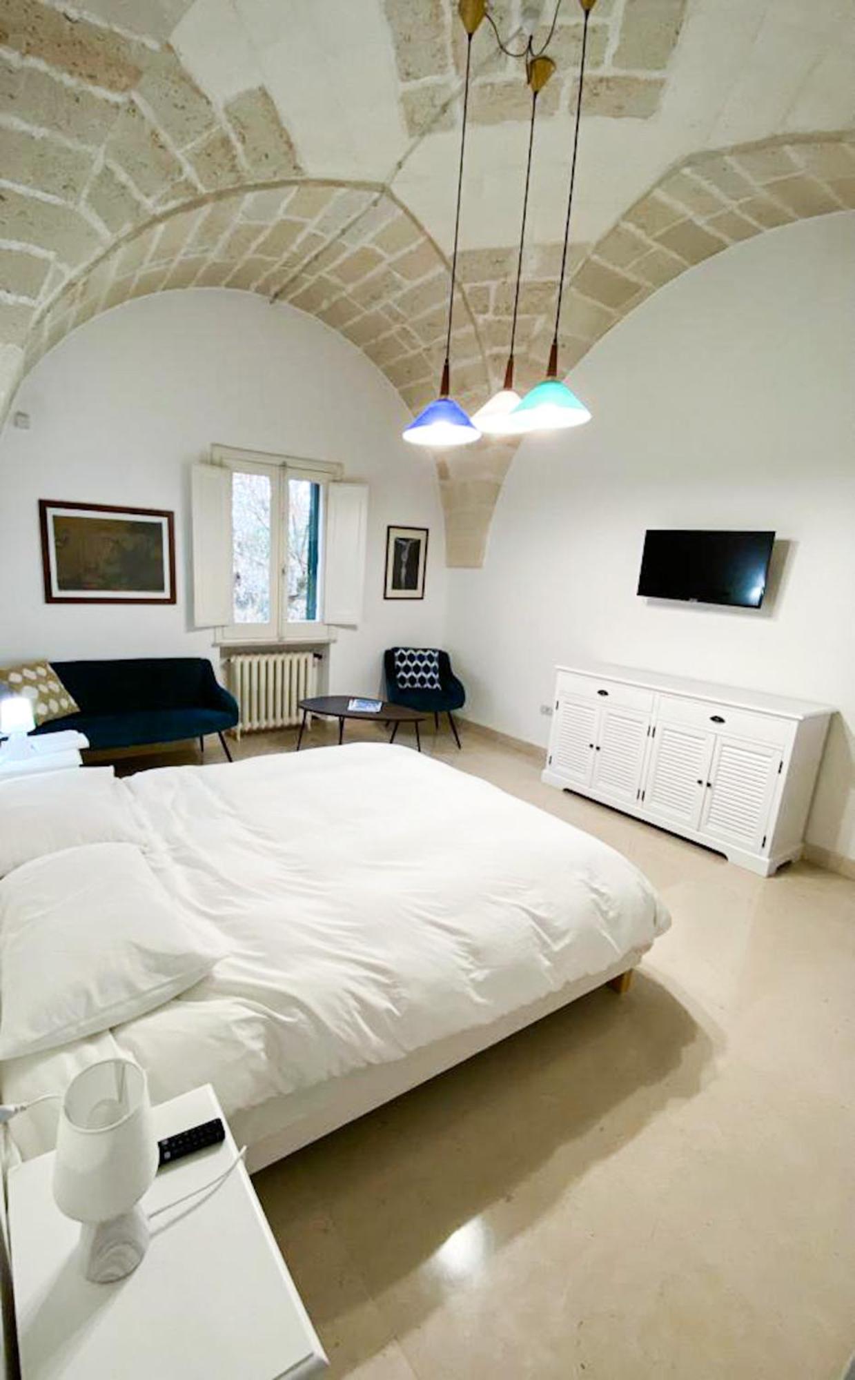 Villa Encantamiento - Dimora Gelsomino - Masseria Storica Nel Cuore Della Puglia Con Piscina Latiano エクステリア 写真